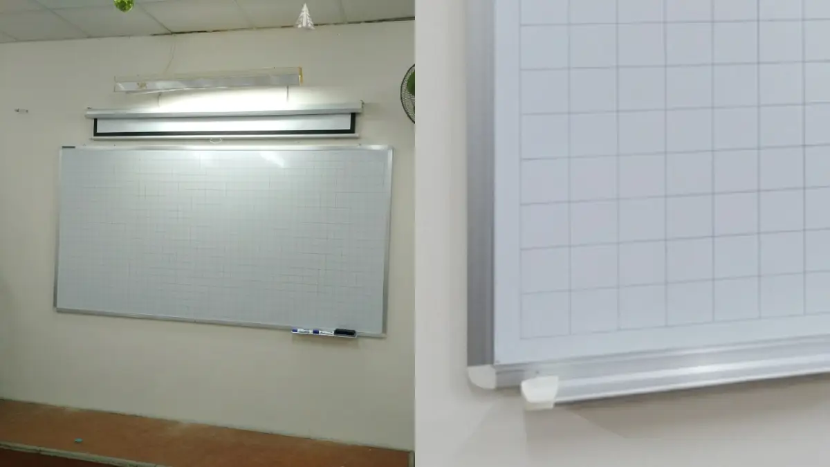 Bảng trắng giá rẻ TPHCM loại kẻ ô vuông 5cm viết bút lông