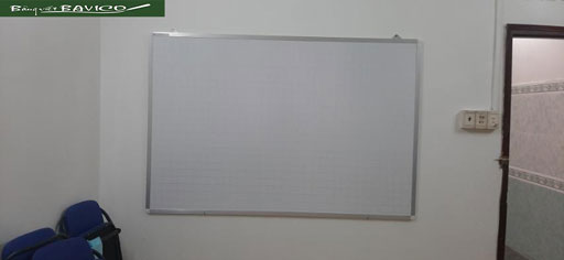 bang trang poly ke o vuong gia bao nhieu