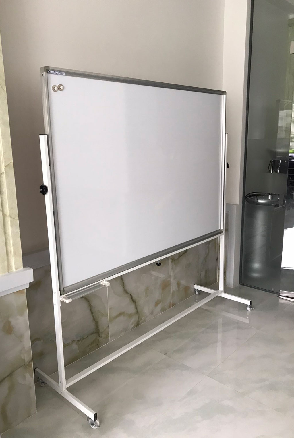 Bảng viết bút lông từ Hàn Quốc có chân KT 60x80cm (Xem thêm các cỡ khác trong mô tả) - Ảnh 3