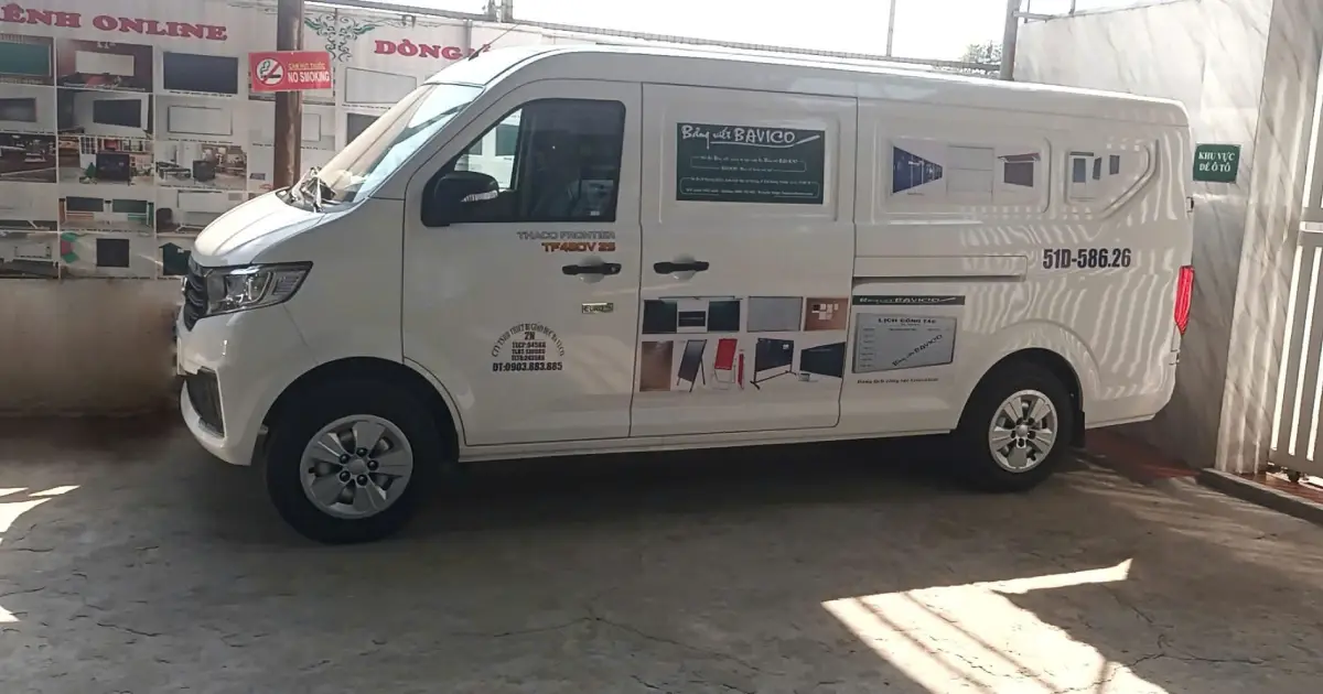 Xe tải vận chuyển bảng trắng viết bút lông quận Tân Bình