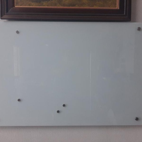Bảng trắng bằng kính ghép keo sữa 8ly58 80x120cm (Click xem kích thước khác)