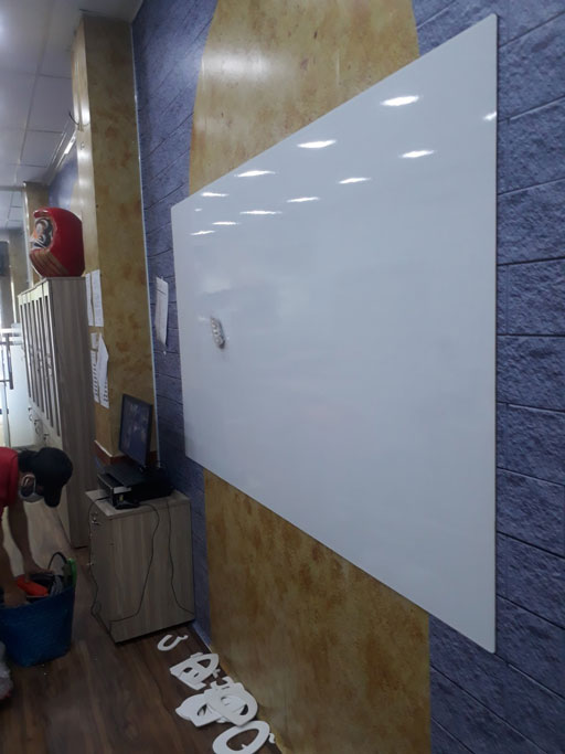 Bảng trắng dán tường giá rẻ theo yêu cầu KT 100x120cm ( Click để xem thêm kích thước khác)