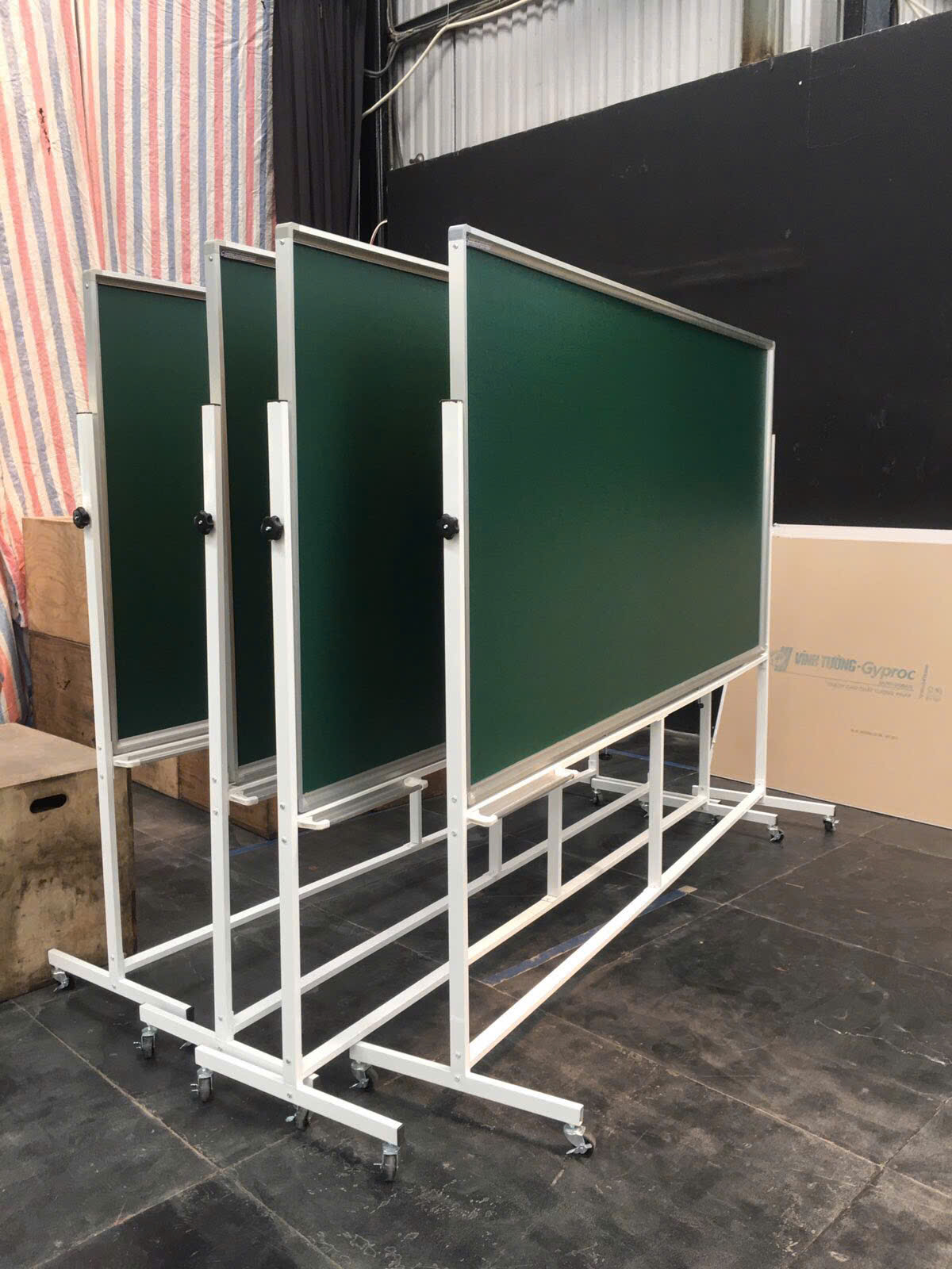 Bảng học sinh di động viết phấn từ Hàn Quốc KT 60x80cm 2 Bảng học sinh di động viết phấn