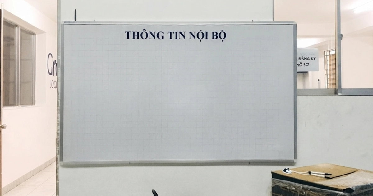 Bảng thông tin văn phòng mặt bảng Polytaiwan giá rẻ
