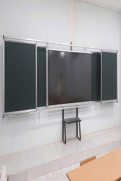 Bảng trượt ngang 4 tấm