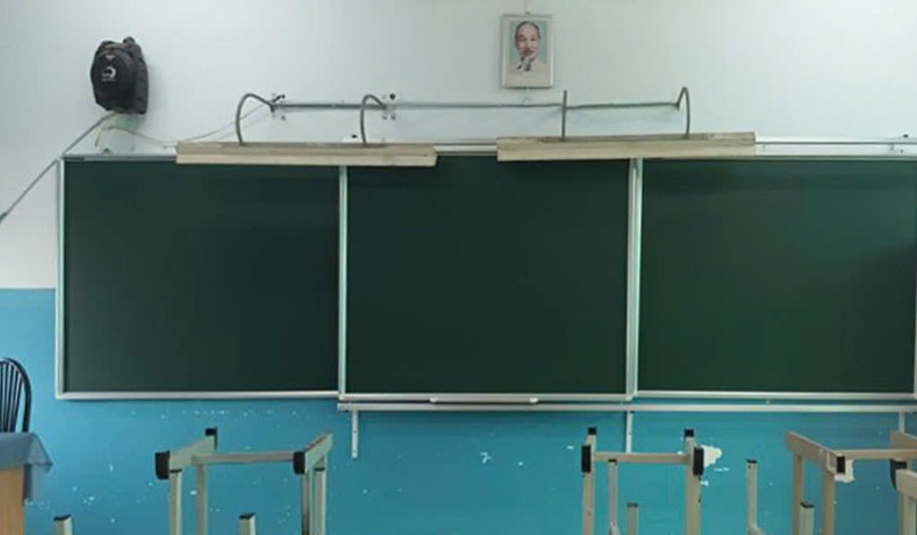 PTHQ-M5K - Bảng trượt ngang mẫu M5K