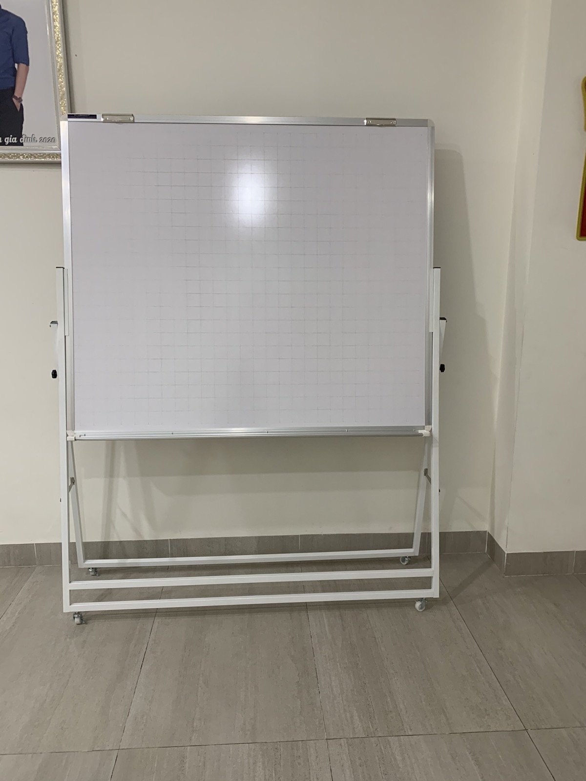 Bảng trắng có chân xếp gọn Polytaiwan KT60x100cm ( Xem thêm kích cỡ khác) - Ảnh 6