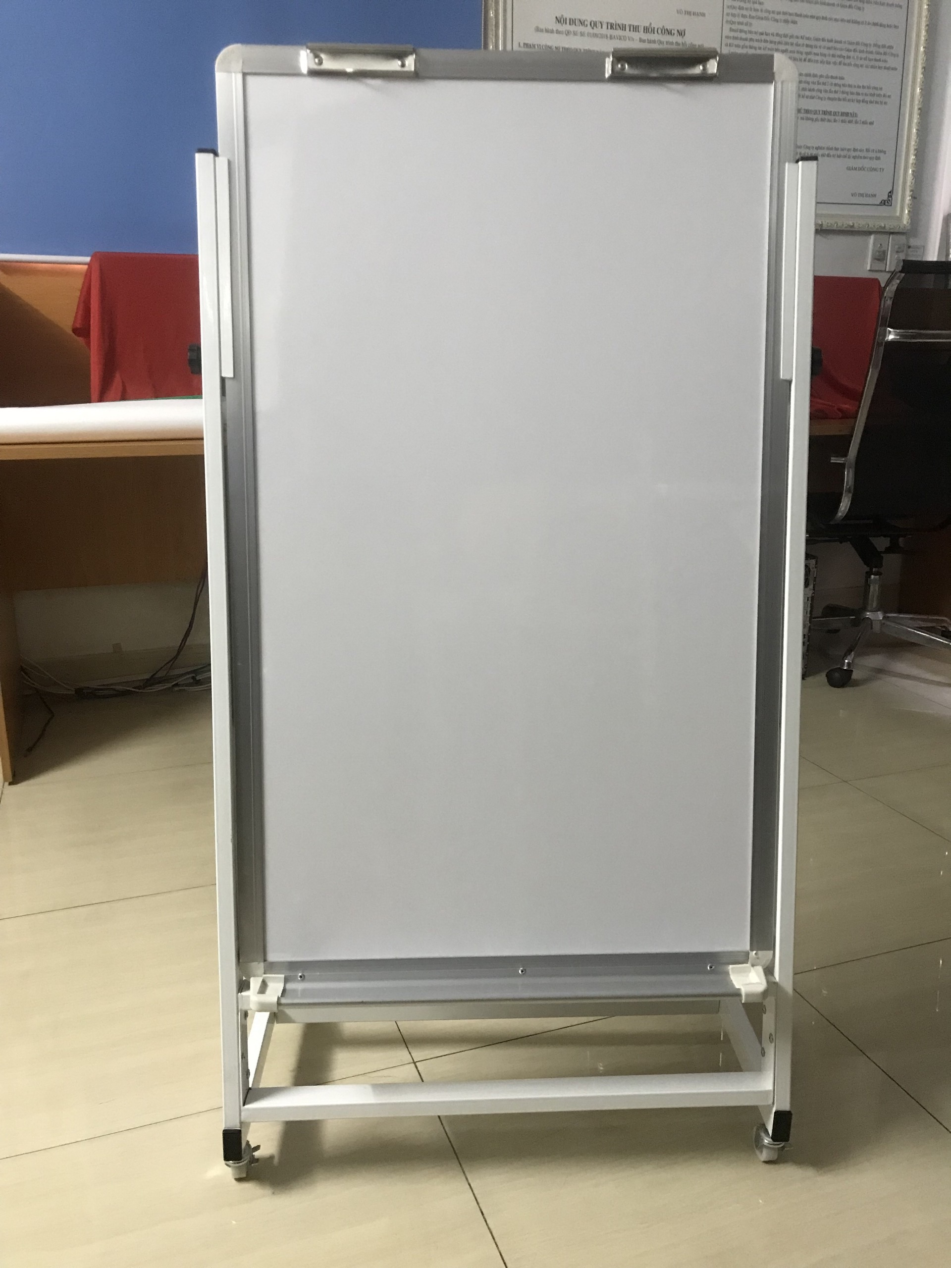 Bảng trắng viết bút lông có chân Flipchart F4từ Hàn Quốc KT80x120cm ( Xem thêm kích thước khác) - Ảnh 2