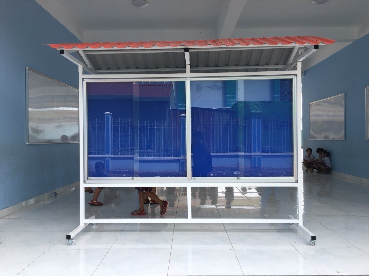 Bảng thông báo ngoài trời có chân có mái che KT 120x200cm - Ảnh 2