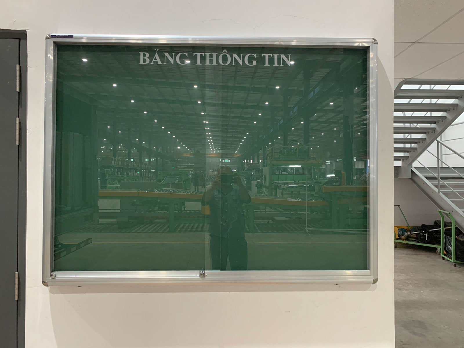Bảng Thông Báo Hộp Nhôm Kính - Ảnh 3