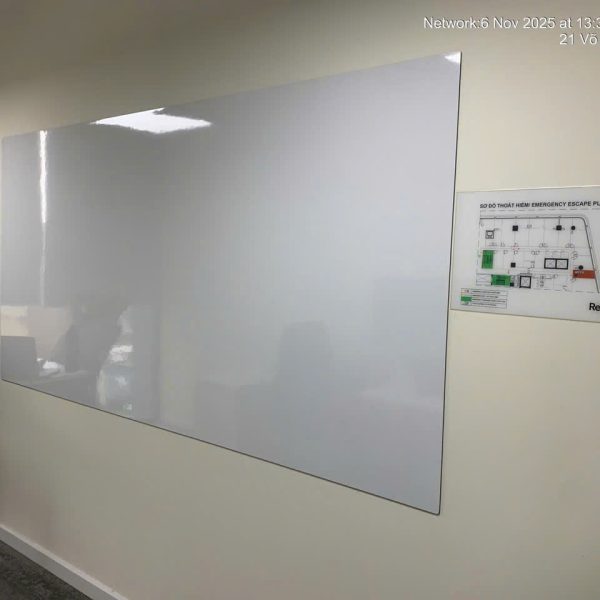 Bảng trắng không khung dán tường Greenlam