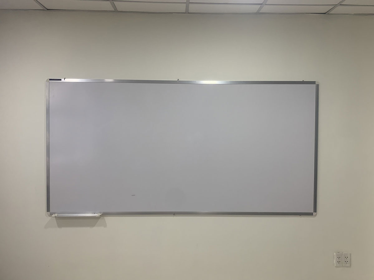 Bảng trắng treo tường Poly Taiwan