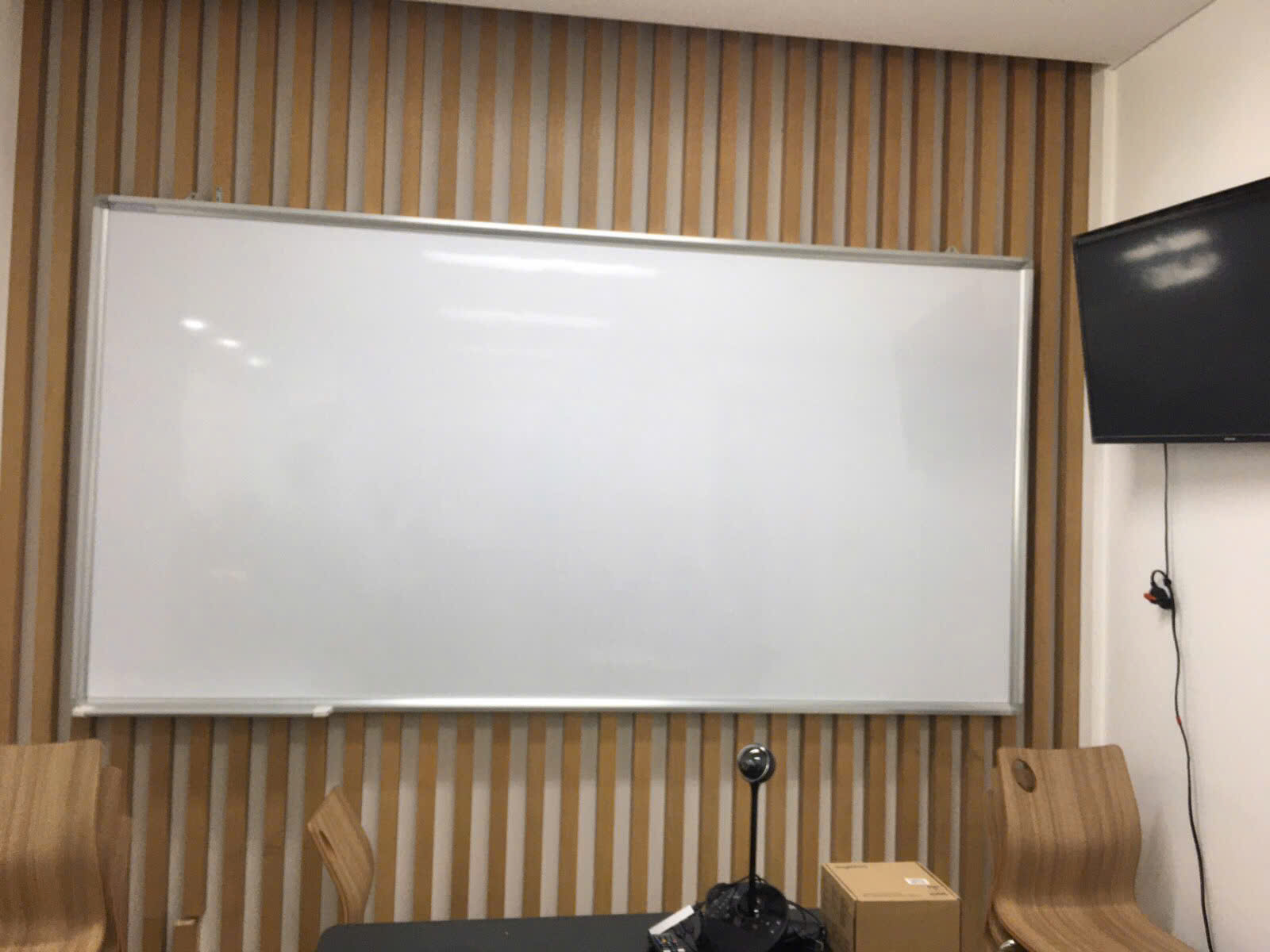 Bảng trắng nam châm