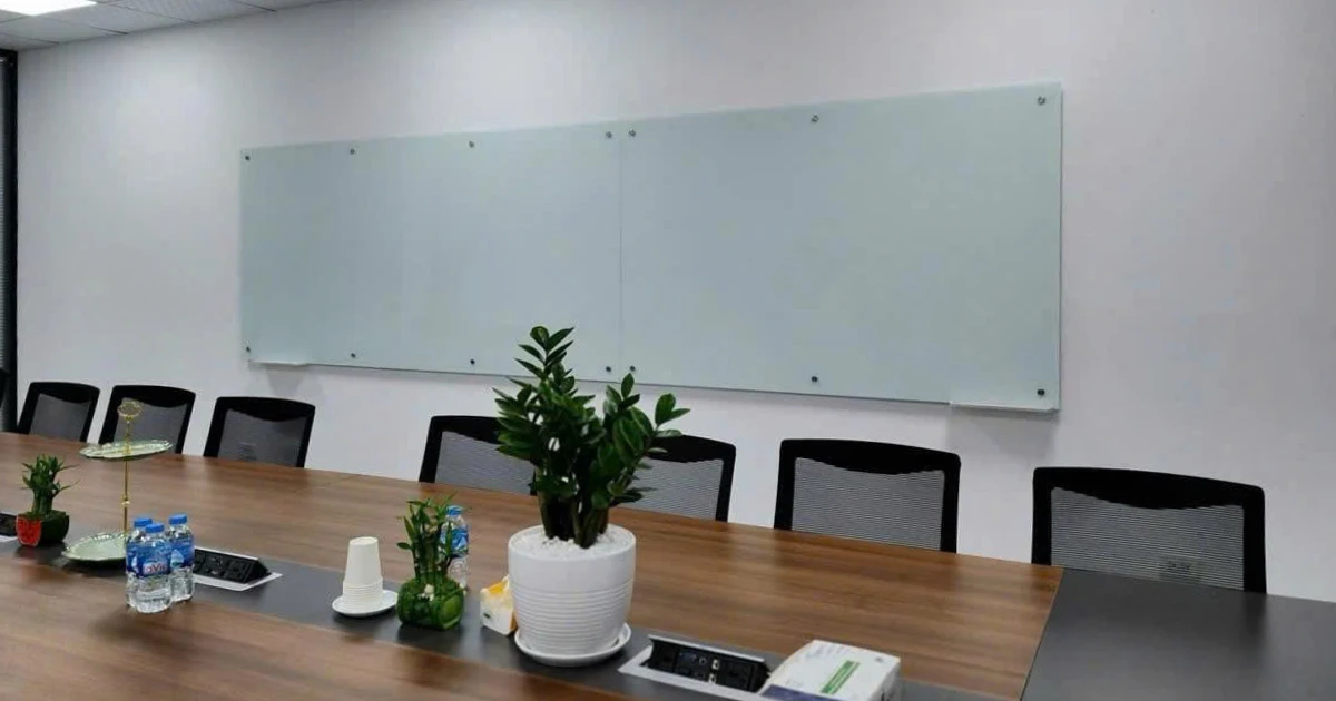 Bảng viết bút lông Quận 6 dòng bảng kính cao cấp